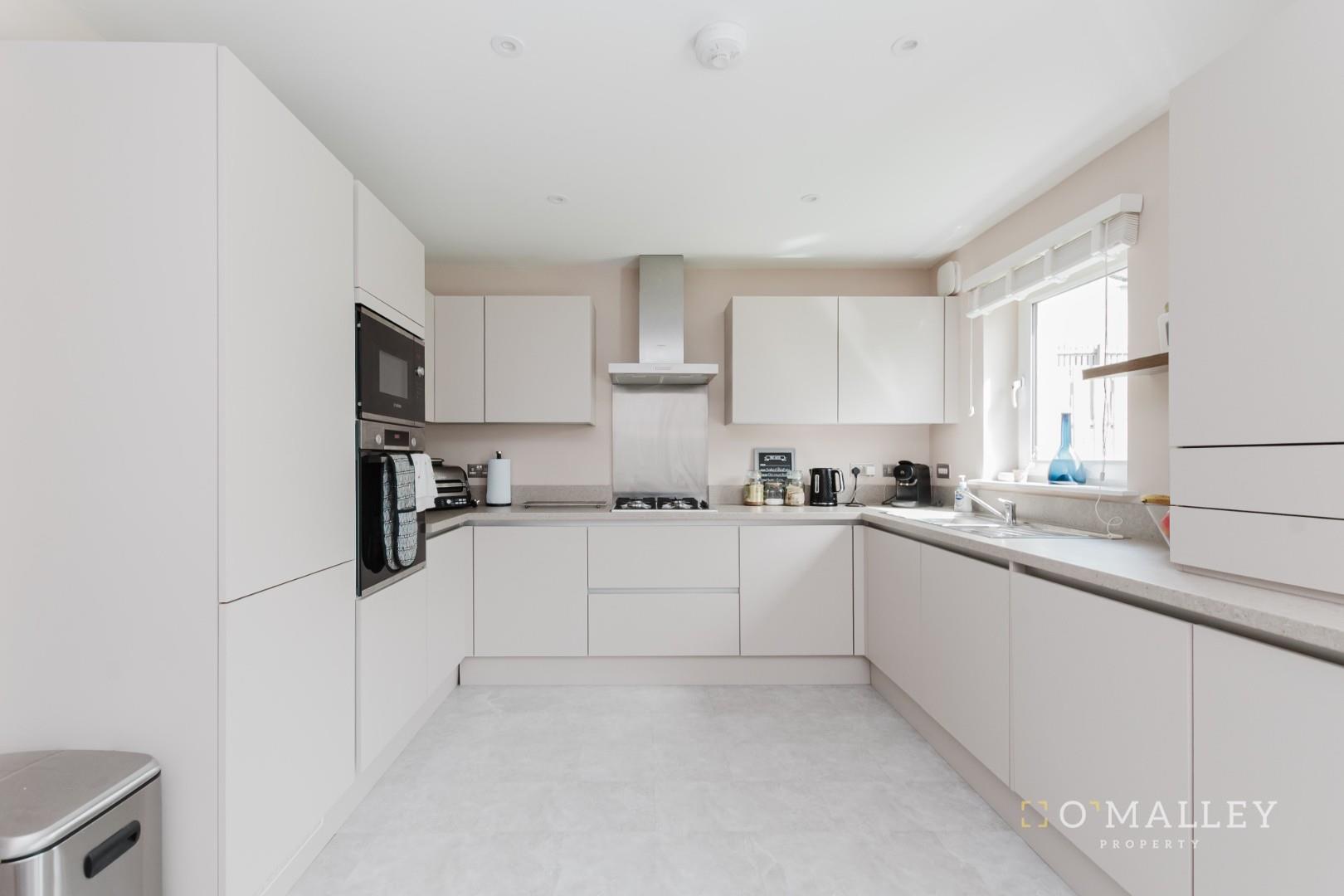 16Alexander_Coatbridge_Kitchen_01.jpg